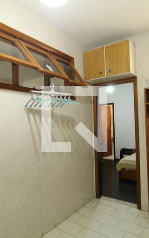 Casa de condomínio à venda com 750m², 4 quartos e 5 vagasÁrea de serviço - Dependência