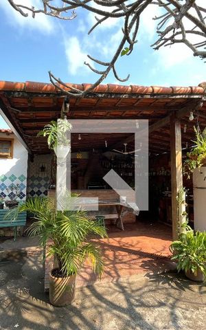 Casa de condomínio à venda com 750m², 4 quartos e 5 vagas Casa de condomínio à venda com 750m², 4 quartos e 5 vagasChurrasqueira