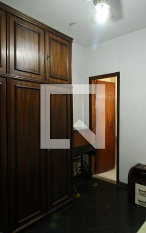 Casa de condomínio à venda com 750m², 4 quartos e 5 vagasÁrea de serviço - Dependência/Quarto