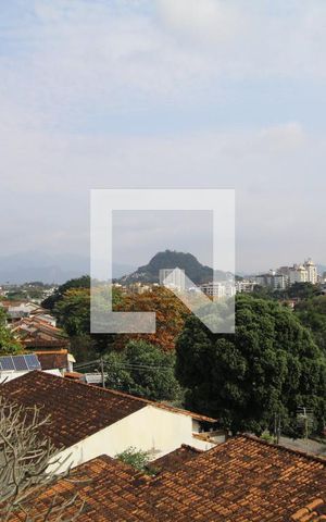 Casa de condomínio à venda com 750m², 4 quartos e 5 vagasQuarto 1 - Varanda