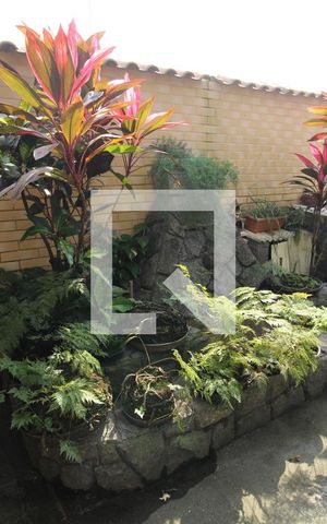 Casa de condomínio à venda com 750m², 4 quartos e 5 vagasQuintal