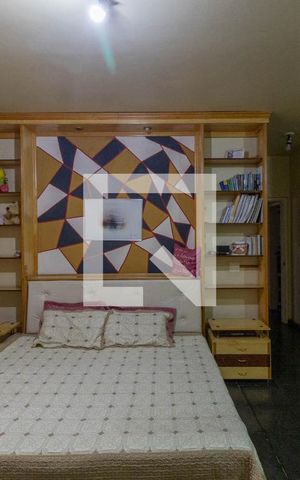 Casa à venda com 236m², 3 quartos e 2 vagas Casa à venda com 236m², 3 quartos e 2 vagasSuíte