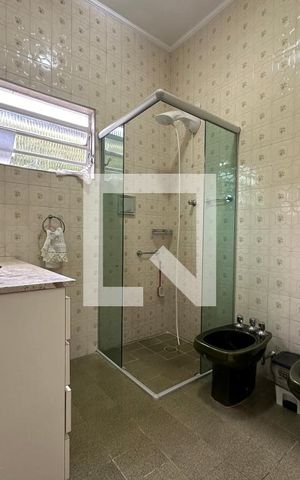 Casa à venda com 133m², 3 quartos e 2 vagasBanheiro
