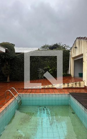 Casa à venda com 133m², 3 quartos e 2 vagasÁrea externa - Piscina