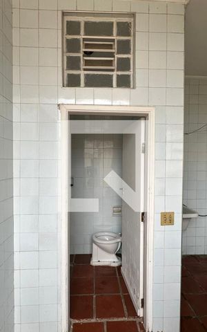Casa à venda com 133m², 3 quartos e 2 vagasBanheiro de serviço