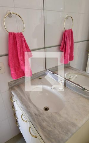 Apartamento à venda com 176m², 4 quartos e 2 vagasBanheiro 1