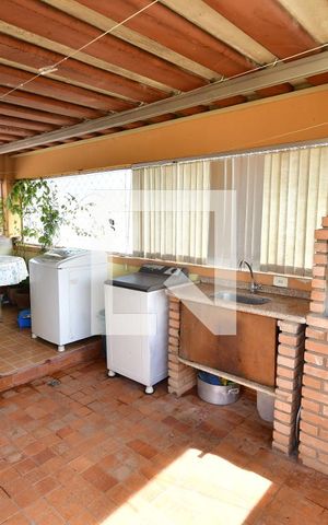 Apartamento à venda com 176m², 4 quartos e 2 vagasChurrasqueira