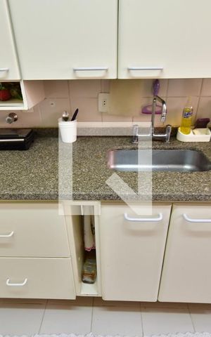 Apartamento à venda com 176m², 4 quartos e 2 vagasCozinha