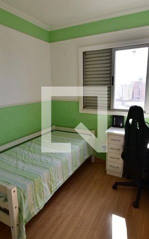 Apartamento à venda com 176m², 4 quartos e 2 vagasQuarto 2