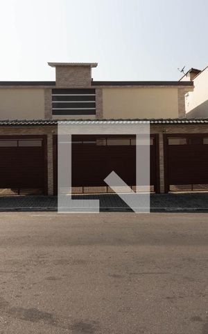 Casa de condomínio para alugar com 67m², 2 quartos e 1 vaga Casa de condomínio para alugar com 67m², 2 quartos e 1 vagaFachada