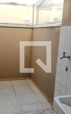 Casa à venda com 105m², 2 quartos e 2 vagas