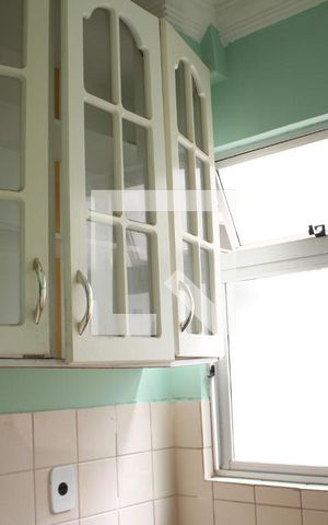 Apartamento à venda com 70m², 3 quartos e 1 vagaÁrea de Serviço