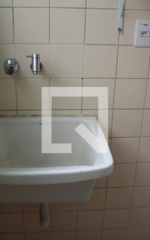 Apartamento à venda com 70m², 3 quartos e 1 vagaÁrea de Serviço