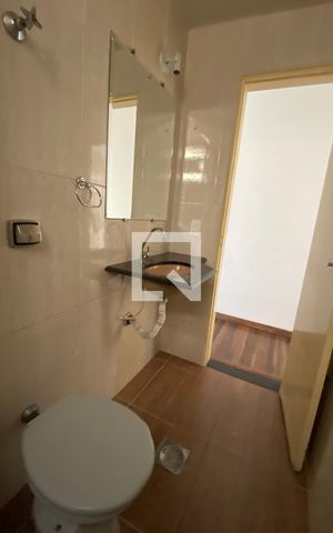 Apartamento para alugar com 70m², 3 quartos e 1 vaga Apartamento para alugar com 70m², 3 quartos e 1 vagaBanheiro Social