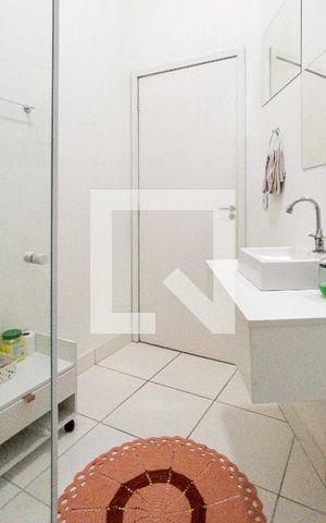 Casa de condomínio para alugar com 199m², 3 quartos e 4 vagas Casa de condomínio para alugar com 199m², 3 quartos e 4 vagasBanheiro social