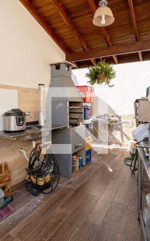 Casa de condomínio para alugar com 199m², 3 quartos e 4 vagas Casa de condomínio para alugar com 199m², 3 quartos e 4 vagasChurrasqueira
