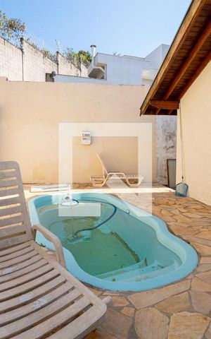 Casa de condomínio para alugar com 199m², 3 quartos e 4 vagas Casa de condomínio para alugar com 199m², 3 quartos e 4 vagasPiscina