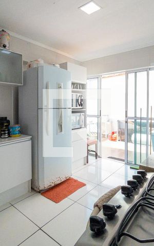 Casa de condomínio para alugar com 199m², 3 quartos e 4 vagas Casa de condomínio para alugar com 199m², 3 quartos e 4 vagasCozinha