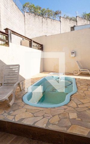 Casa de condomínio para alugar com 199m², 3 quartos e 4 vagas Casa de condomínio para alugar com 199m², 3 quartos e 4 vagasPiscina