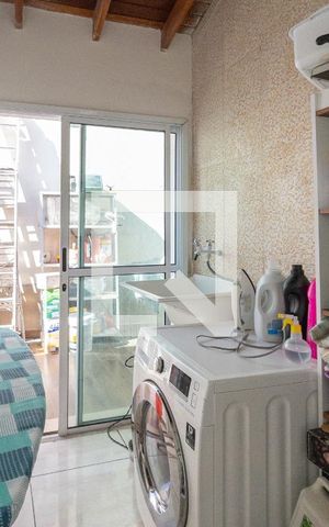 Casa de condomínio para alugar com 199m², 3 quartos e 4 vagas Casa de condomínio para alugar com 199m², 3 quartos e 4 vagasÁrea de Serviço