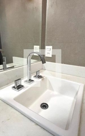 Apartamento para alugar com 92m², 2 quartos e 2 vagas Apartamento para alugar com 92m², 2 quartos e 2 vagasBanheiro da Suíte