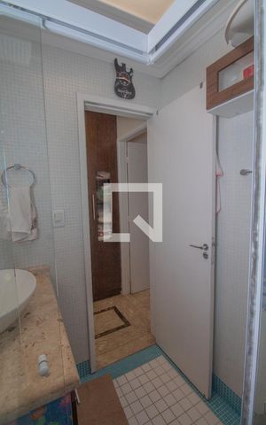 Casa de condomínio à venda com 141m², 3 quartos e 2 vagas Casa de condomínio à venda com 141m², 3 quartos e 2 vagasBanheiro