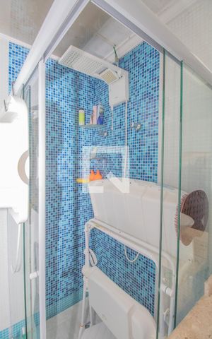 Casa de condomínio à venda com 141m², 3 quartos e 2 vagas Casa de condomínio à venda com 141m², 3 quartos e 2 vagasBanheiro