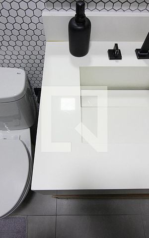 Apartamento à venda com 81m², 2 quartos e 1 vagaBanheiro Social