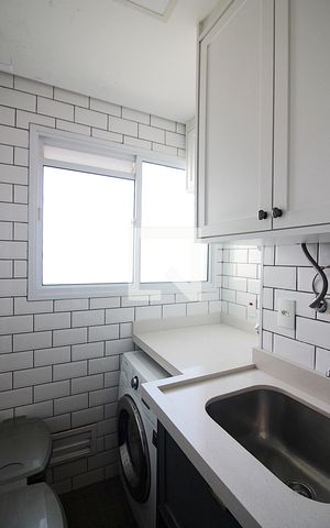 Apartamento à venda com 81m², 2 quartos e 1 vagaÁrea de Serviço