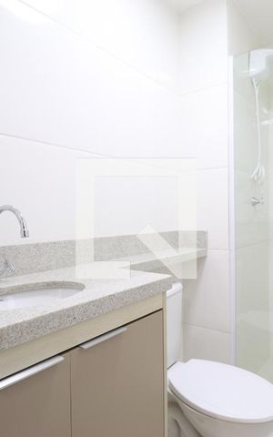 Apartamento para alugar com 66m², 2 quartos e sem vagaBanheiro
