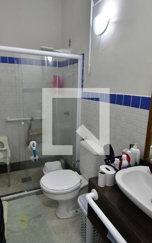 Casa à venda com 280m², 4 quartos e 3 vagasBanheiro
