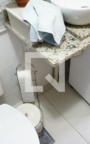 Apartamento à venda com 78m², 2 quartos e 1 vagaBanheiro Social