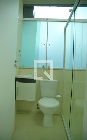Apartamento para alugar com 68m², 2 quartos e sem vagaBanheiro da Suíte 2
