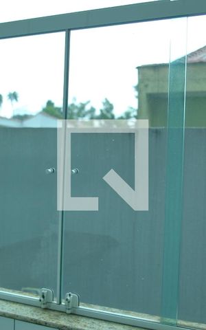 Apartamento para alugar com 68m², 2 quartos e sem vagaÁrea de Serviço