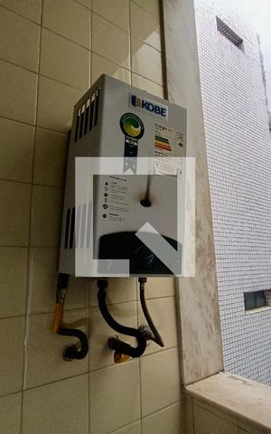 Apartamento à venda com 230m², 5 quartos e 3 vagas Apartamento à venda com 230m², 5 quartos e 3 vagasÁrea serviço