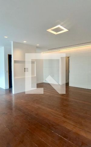 Apartamento à venda com 230m², 5 quartos e 3 vagas Apartamento à venda com 230m², 5 quartos e 3 vagasSala