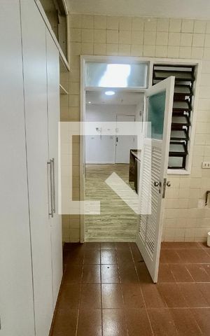 Apartamento à venda com 230m², 5 quartos e 3 vagas Apartamento à venda com 230m², 5 quartos e 3 vagasQuarto 2 vista