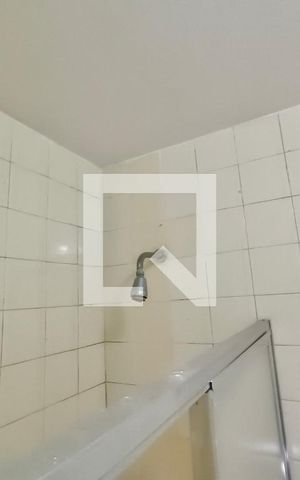 Apartamento à venda com 230m², 5 quartos e 3 vagas Apartamento à venda com 230m², 5 quartos e 3 vagasBanheiro serviço