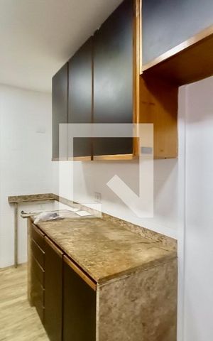 Apartamento à venda com 230m², 5 quartos e 3 vagas Apartamento à venda com 230m², 5 quartos e 3 vagasCopa Cozinha
