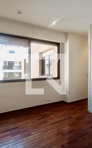 Apartamento à venda com 230m², 5 quartos e 3 vagas Apartamento à venda com 230m², 5 quartos e 3 vagasSuíte master