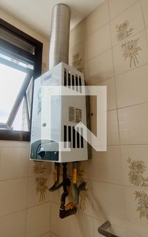 Apartamento à venda com 230m², 5 quartos e 3 vagas Apartamento à venda com 230m², 5 quartos e 3 vagasSuíte banheiro