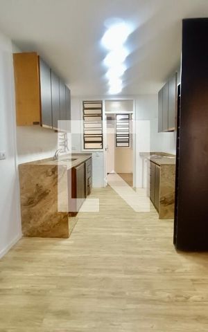 Apartamento à venda com 230m², 5 quartos e 3 vagas Apartamento à venda com 230m², 5 quartos e 3 vagasCopa Cozinha