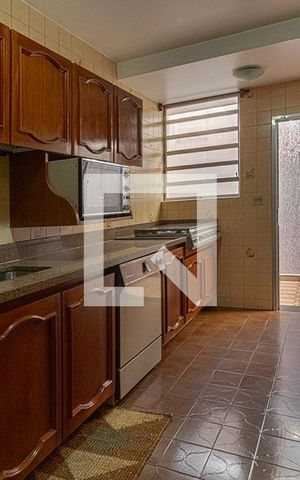 Casa para alugar com 470m², 3 quartos e 4 vagas Casa para alugar com 470m², 3 quartos e 4 vagasCozinha