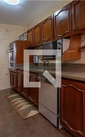 Casa para alugar com 470m², 3 quartos e 4 vagas Casa para alugar com 470m², 3 quartos e 4 vagasCozinha