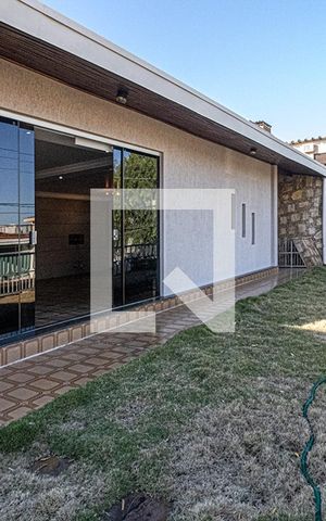 Casa para alugar com 470m², 3 quartos e 4 vagas Casa para alugar com 470m², 3 quartos e 4 vagasquintal_1