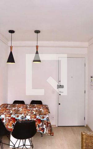 Apartamento à venda com 38m², 2 quartos e sem vaga Apartamento à venda com 38m², 2 quartos e sem vagaSala