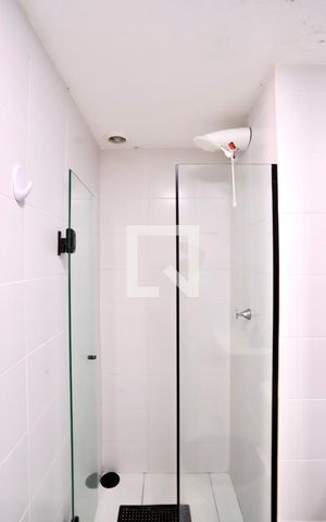 Apartamento à venda com 38m², 2 quartos e sem vaga Apartamento à venda com 38m², 2 quartos e sem vagaBanheiro