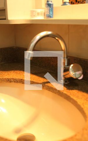Apartamento para alugar com 58m², 2 quartos e 2 vagasBanheiro