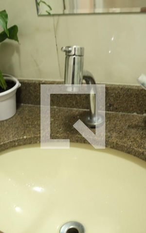 Apartamento para alugar com 58m², 2 quartos e 2 vagasBanheiro da Suíte 