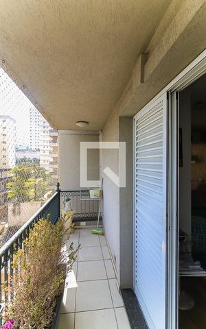 Apartamento à venda com 135m², 2 quartos e 2 vagas Apartamento à venda com 135m², 2 quartos e 2 vagasVaranda